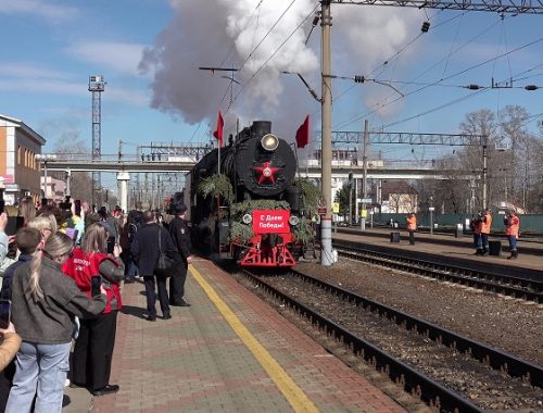 Ретро-поезд «Победа» встретили в ЕАО