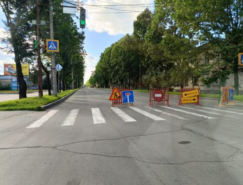 На две недели перекрыли участок дороги в Биробиджане