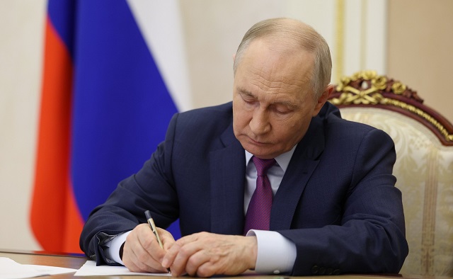 Президент Путин меняет правила в вузах прямо сейчас