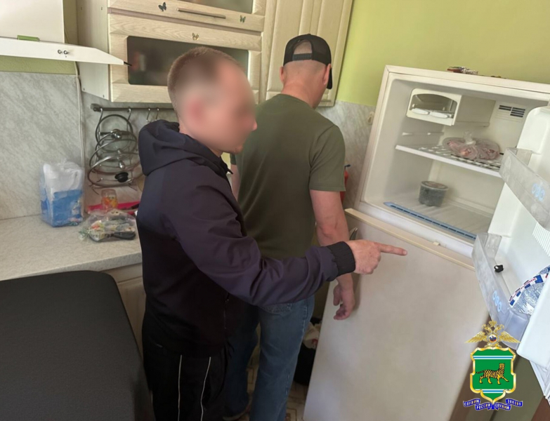 Необычное масло хранил в холодильнике житель Биробиджана