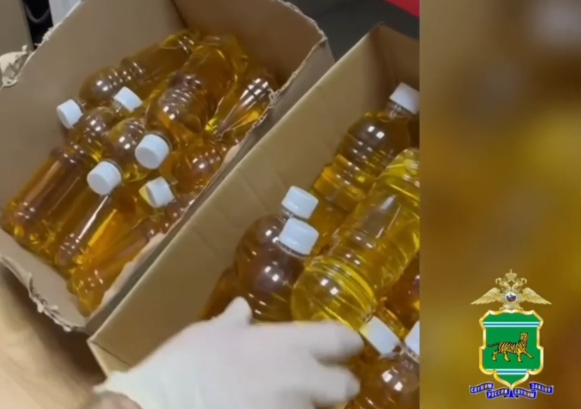 Бутылки с опасным самогоном нашли в биробиджанском магазине